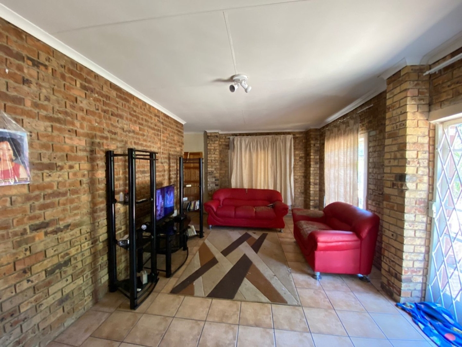 10 Bedroom Property for Sale in Orkney North West